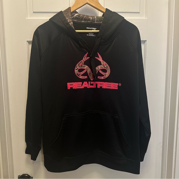 Realtree Black Hoodie with Pink‎ Graphic - Picture 2 of 8